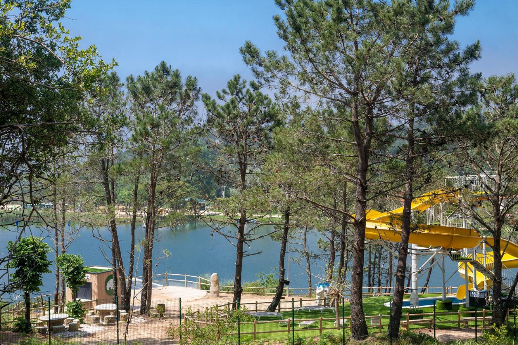 Major Beach And Lake Pontevedra Exterior photo